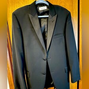 Calvin Klein tuxedo 40L